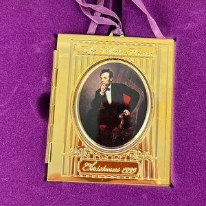 Vintage 1999 Historical Association Christmas ornament